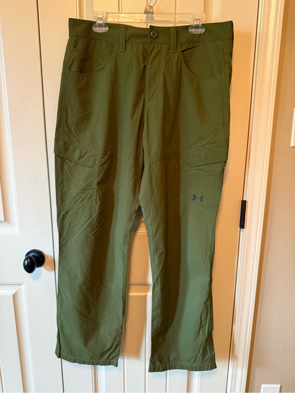 Under Armour Men’s Olive Cargo Pants